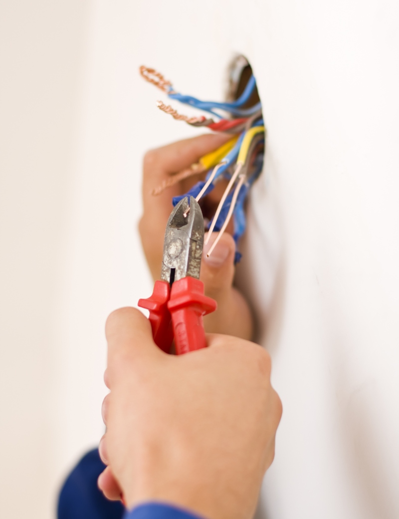 Electricians Walton-on-Thames, Hersham, KT12